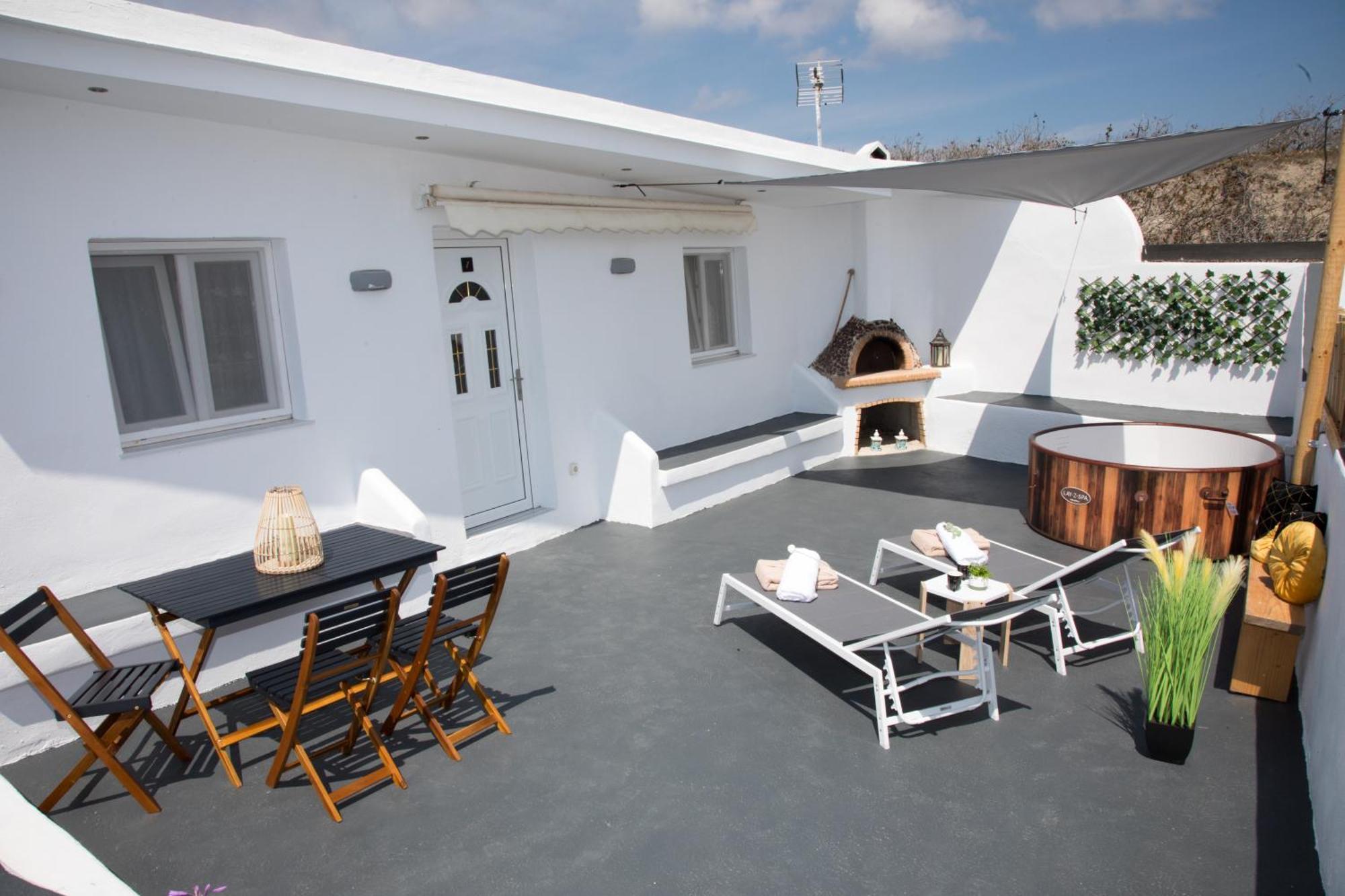Village Anto Fira Exterior photo